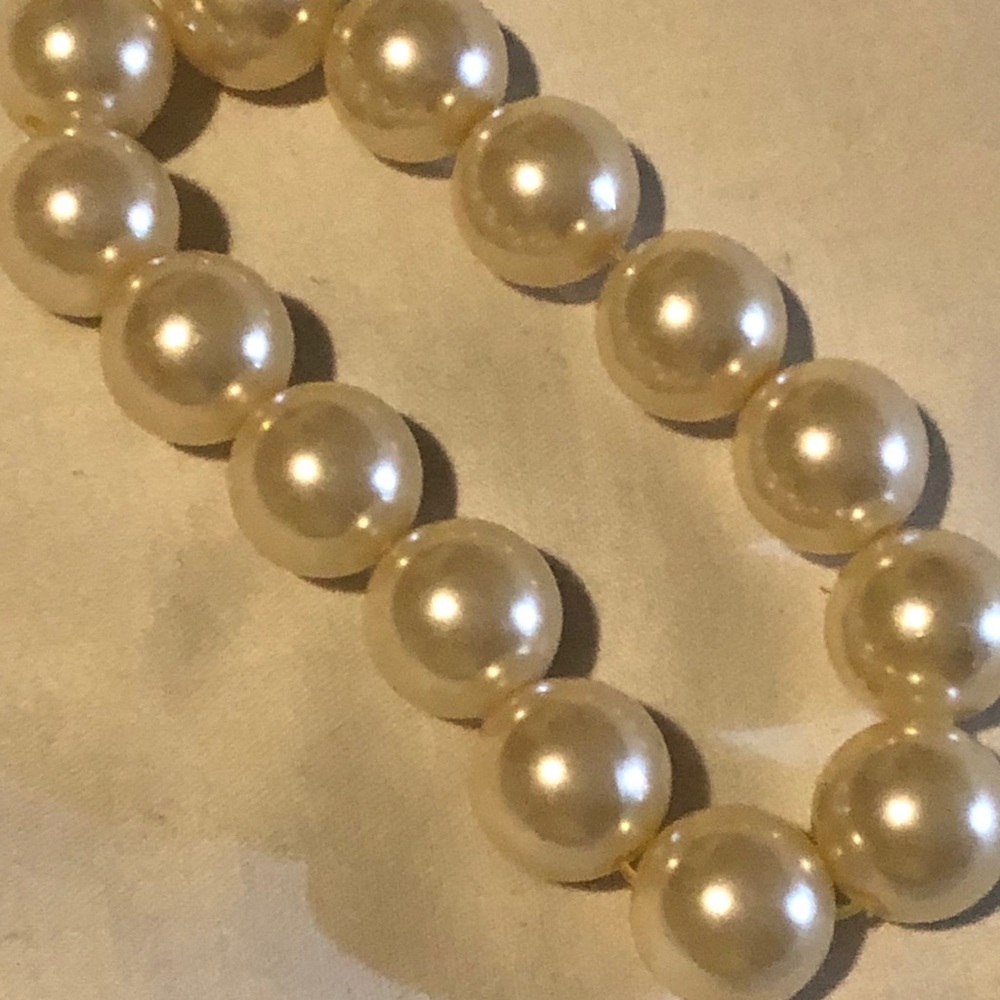 Large pearls bracelet
